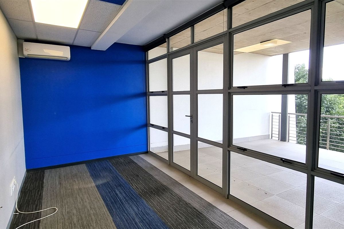 Stunning Office Space for Sale in Brian Street Lyme Park - Photo 4