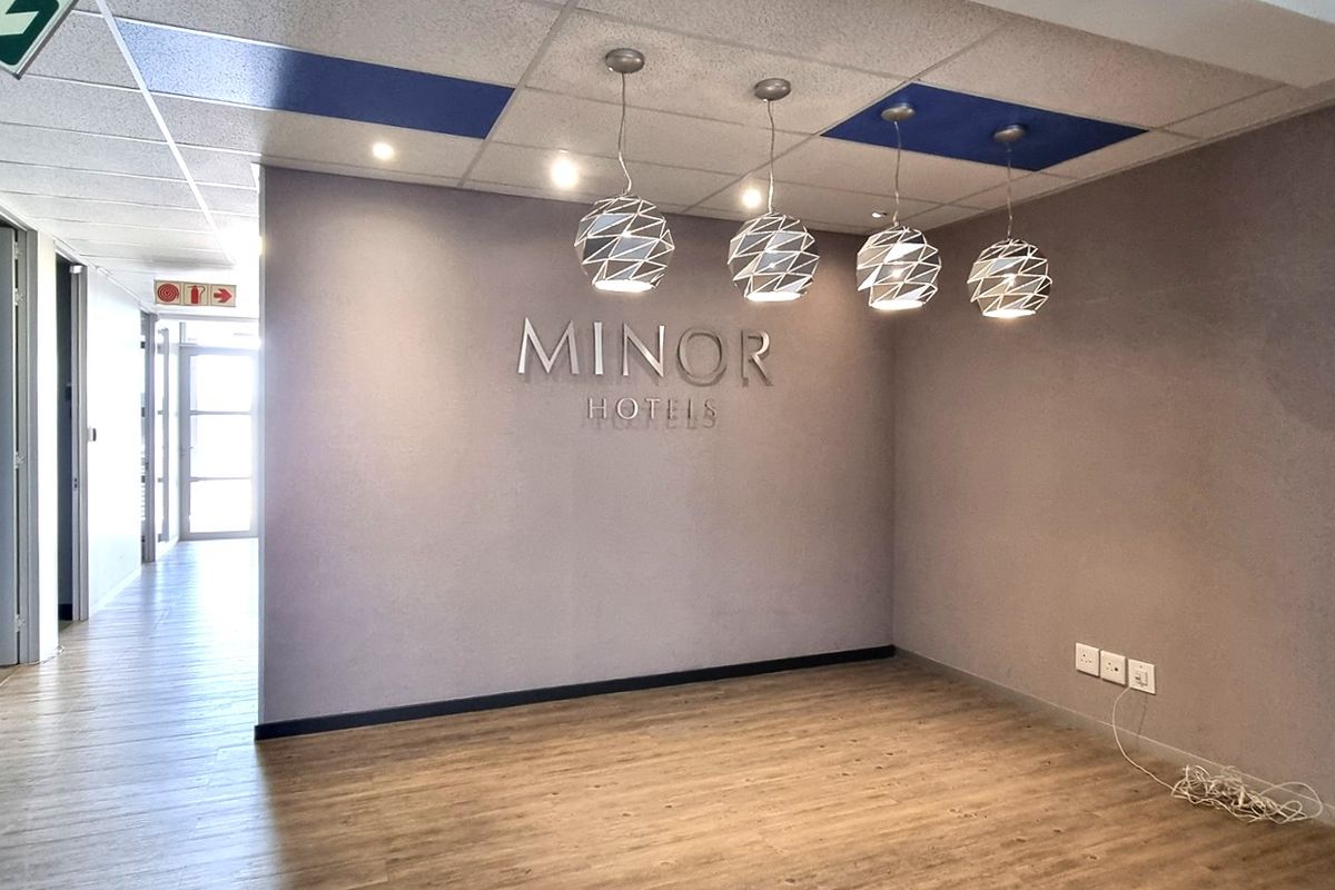 Stunning Office Space for Sale in Brian Street Lyme Park - Photo 2