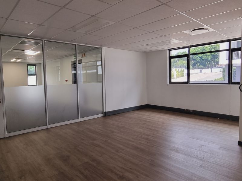 Office space to let in The Main Straight Office Park - Photo 9