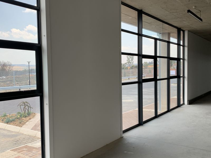 Warehouse to let in Longlake - Photo 7