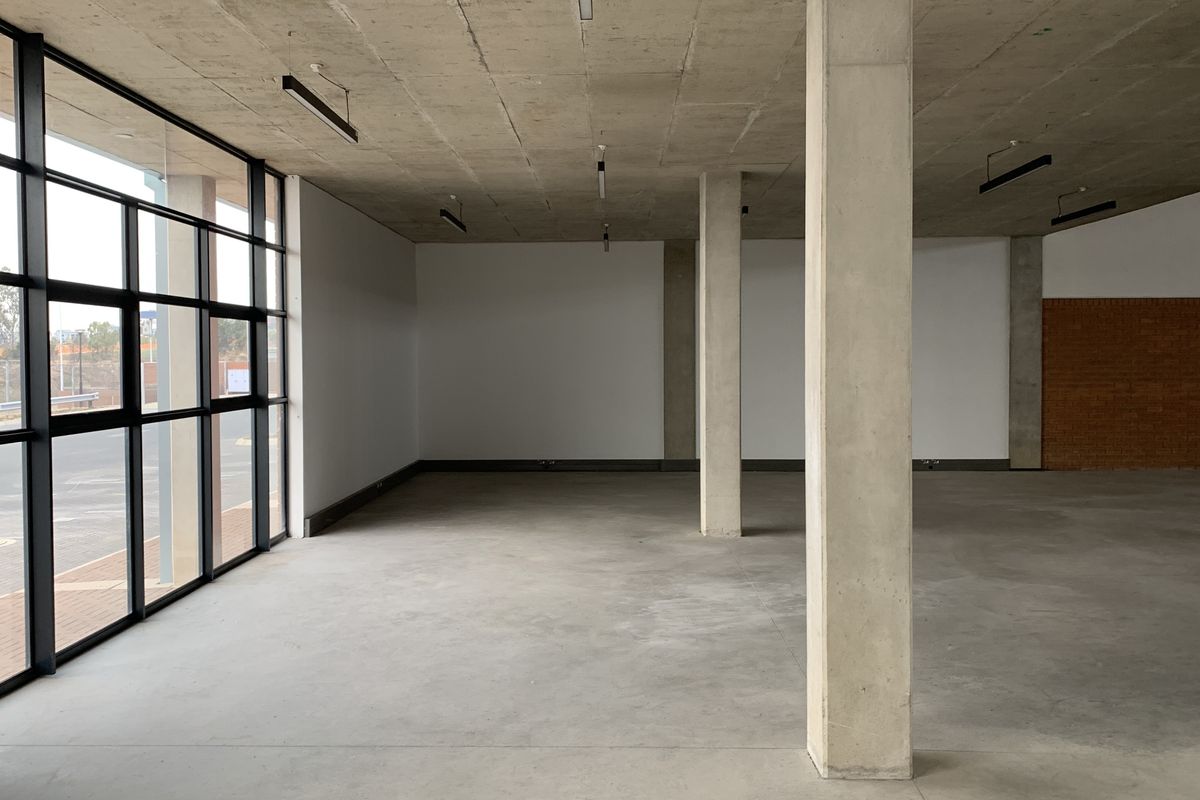 Warehouse to let in Longlake - Photo 4