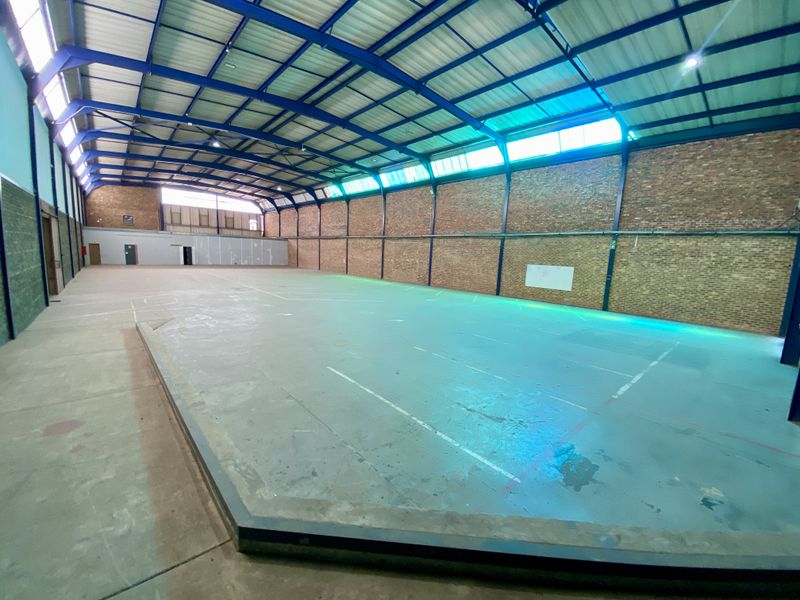 Highway facing warehouses for sale in Corporate Park South, Randjespark. - Photo 4