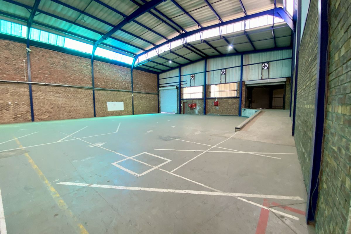 Highway facing warehouses for sale in Corporate Park South, Randjespark. - Photo 5