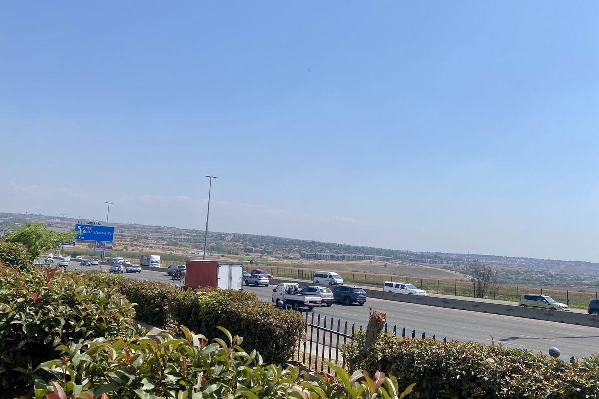 Highway facing warehouses for sale in Corporate Park South, Randjespark. - Photo 3