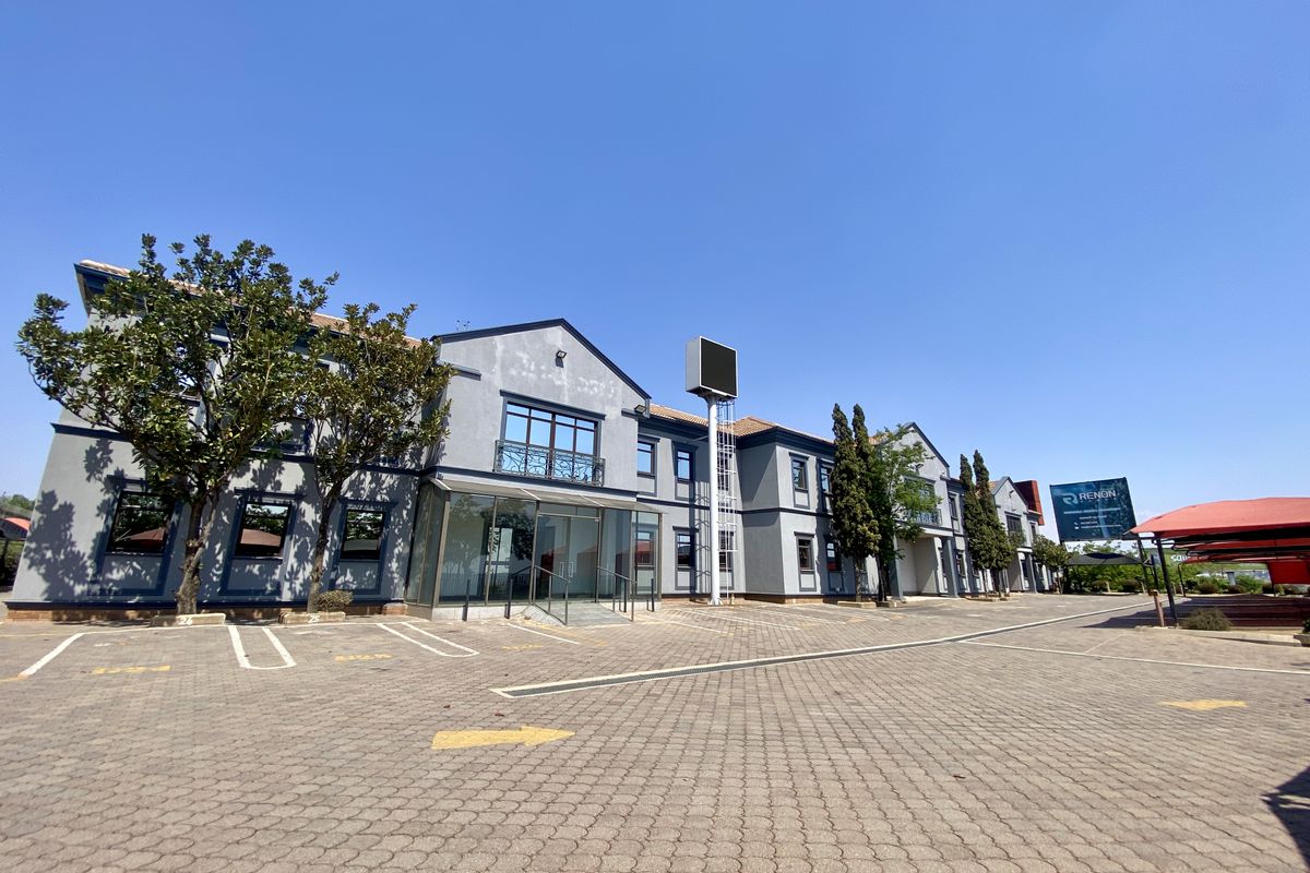 Highway facing warehouses for sale in Corporate Park South, Randjespark. - Photo 2