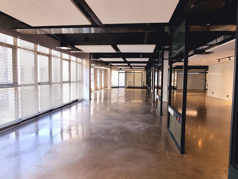 Office space to let in a Free-Standing building in Bryanston - Photo 8