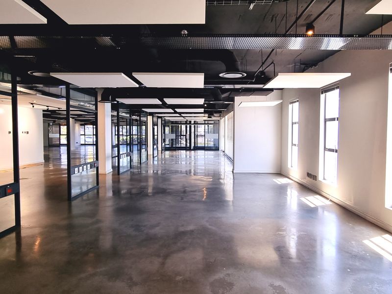 Office space to let in a Free-Standing building in Bryanston - Photo 3