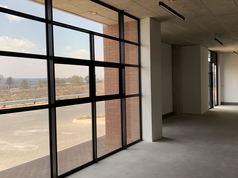 Warehouse to let in Longlake - Photo 9