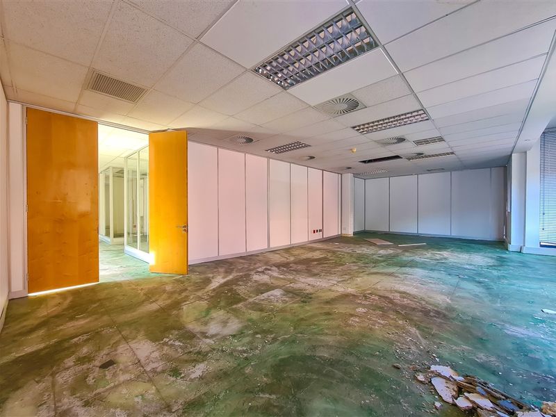 567m2 Groud Floor Office to Let in Quadrum Office Park - Photo 9