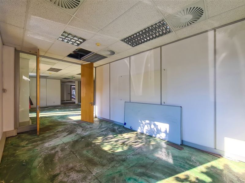 567m2 Groud Floor Office to Let in Quadrum Office Park - Photo 8