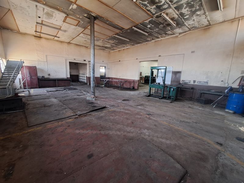 Prime Commercial property with 3 factories and more for Sale: Ideal Investment Opportunity - Photo 2