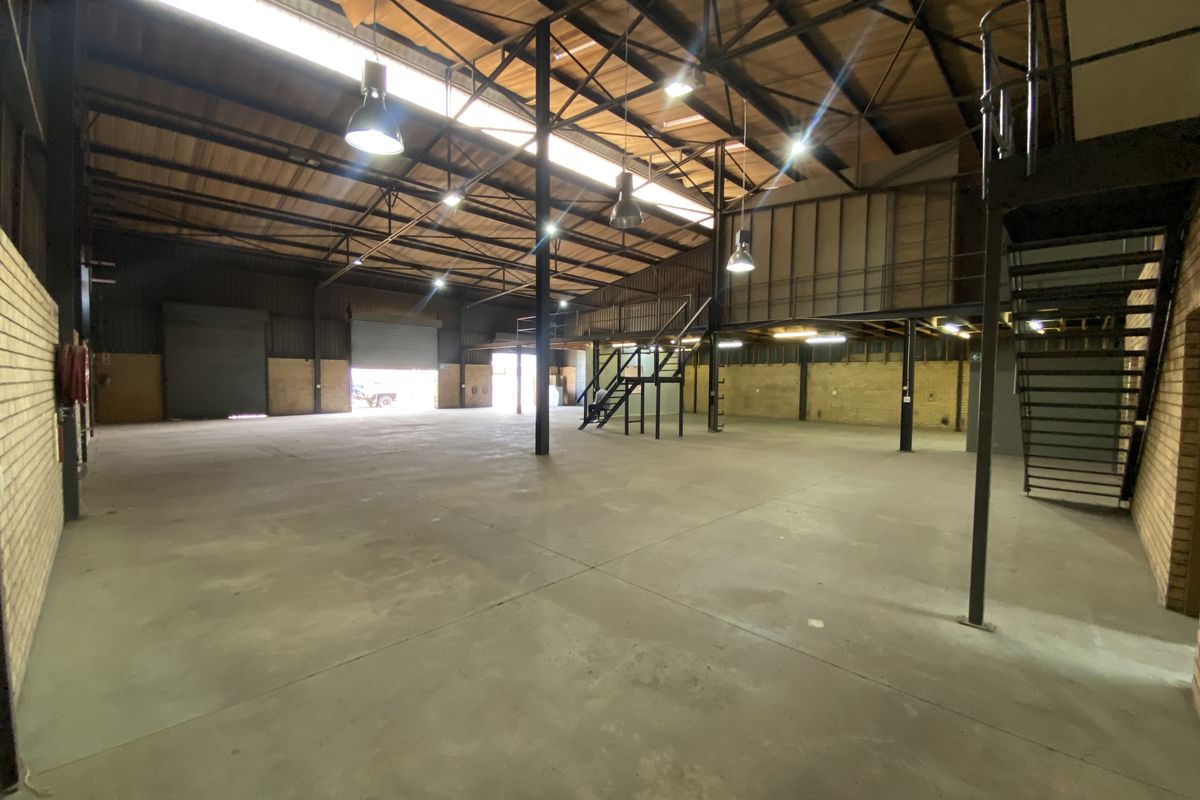Secure Pan-handle boutique midi Warehouse Park, in Centurion. - Photo 2