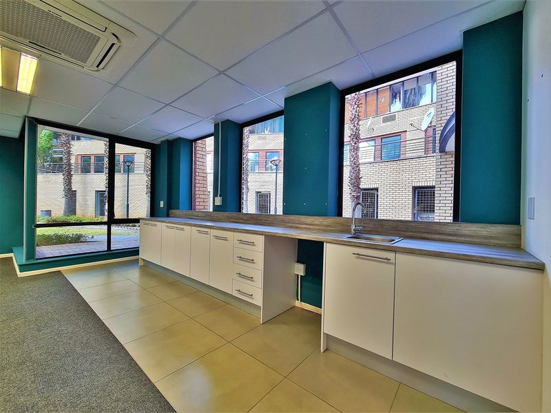 231m2 Office to Let in Constantia Office Park - Photo 8