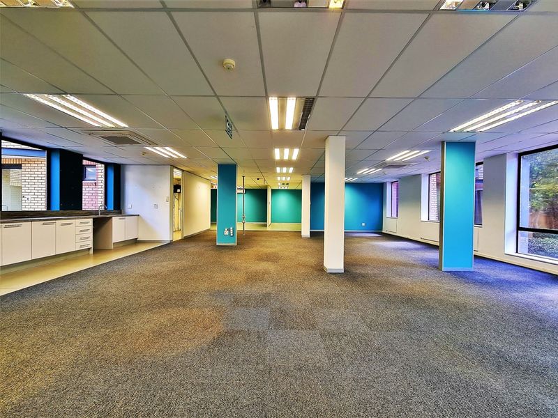 231m2 Office to Let in Constantia Office Park - Photo 4
