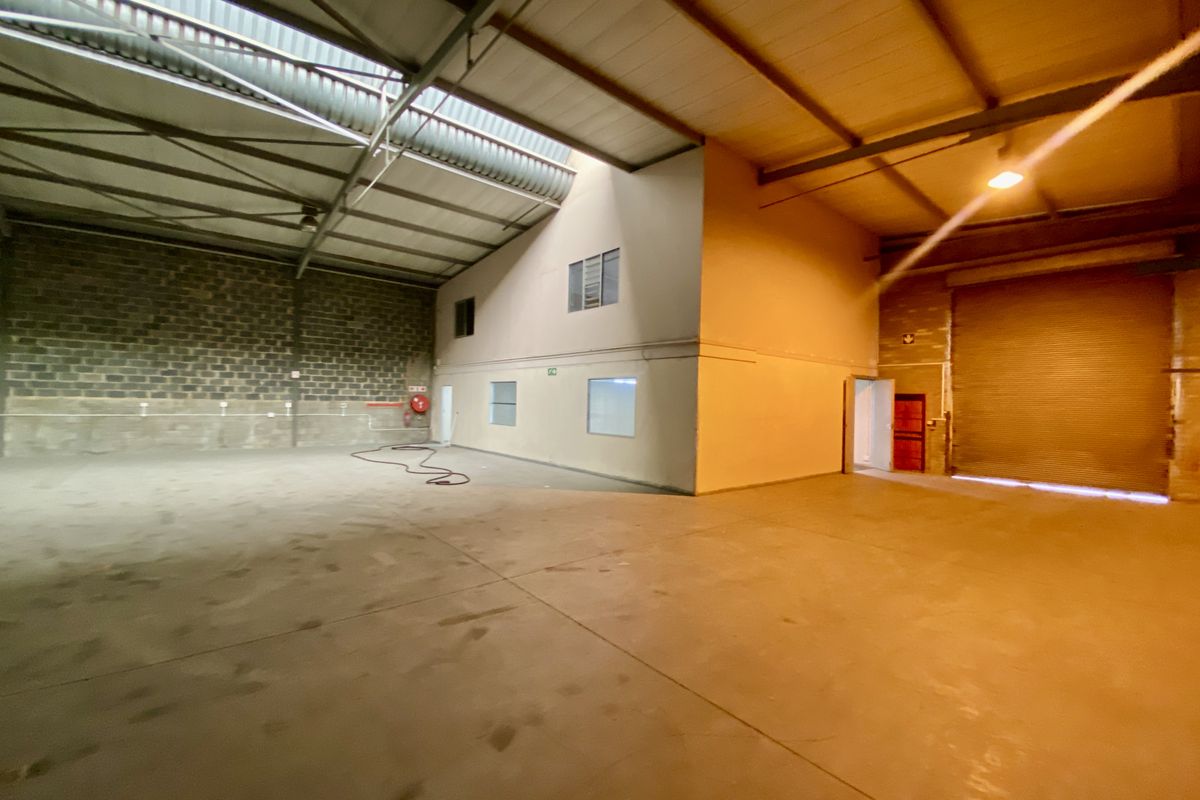 519 m2 of premium warehouse space, available in Samrand Business Park. - Photo 4