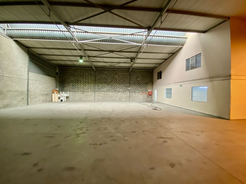 519 m2 of premium warehouse space, available in Samrand Business Park. - Photo 5