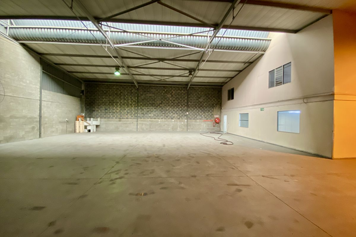 519 m2 of premium warehouse space, available in Samrand Business Park. - Photo 5