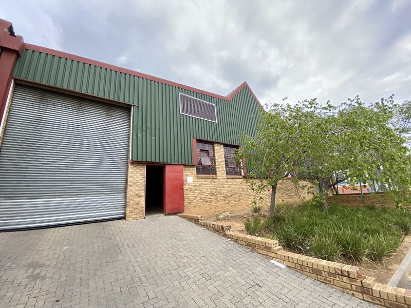 Samrand Business Park | 1033m2 Premium, Modern Unit for Lease in Centurion - Photo 2