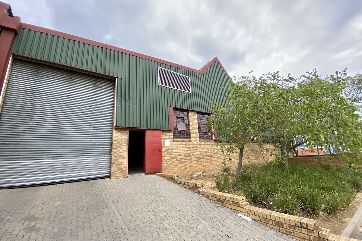Samrand Business Park | 1033m2 Premium, Modern Unit for Lease in Centurion - Photo 2
