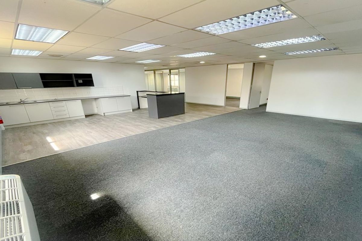 Office space to let in Killarney - Photo 3