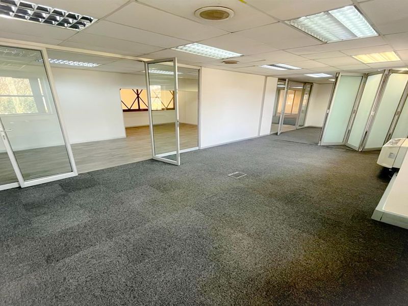 Office space to let in Killarney - Photo 4