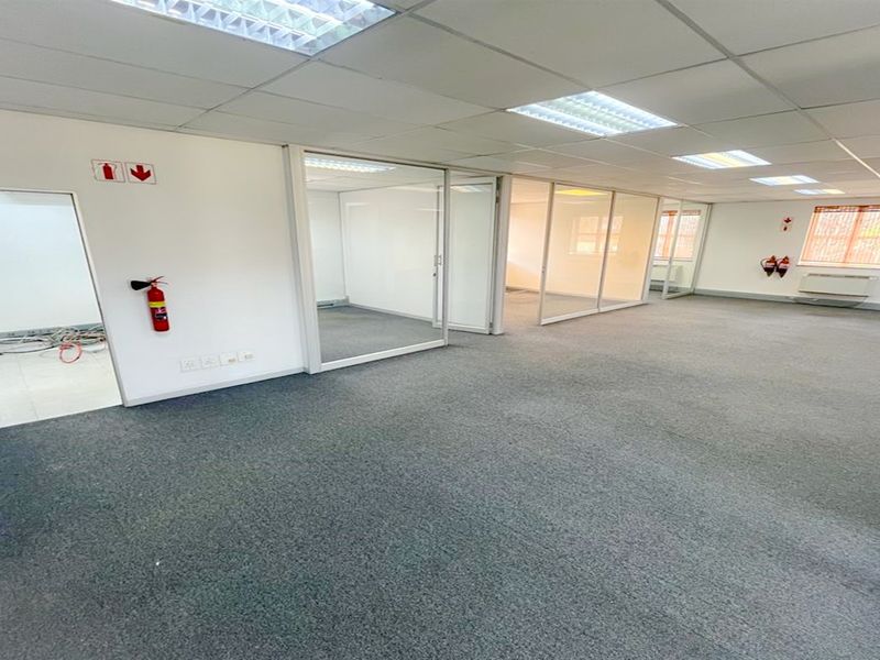 Office space to let in Killarney - Photo 5