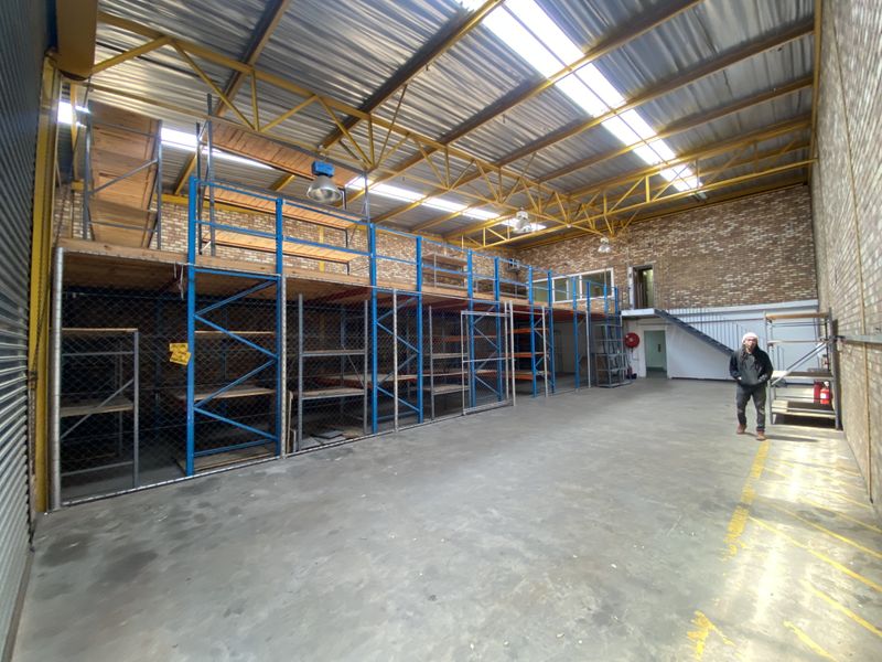 Centrally Located Warehouse in Midrand’s Prime Business Hub - Photo 4