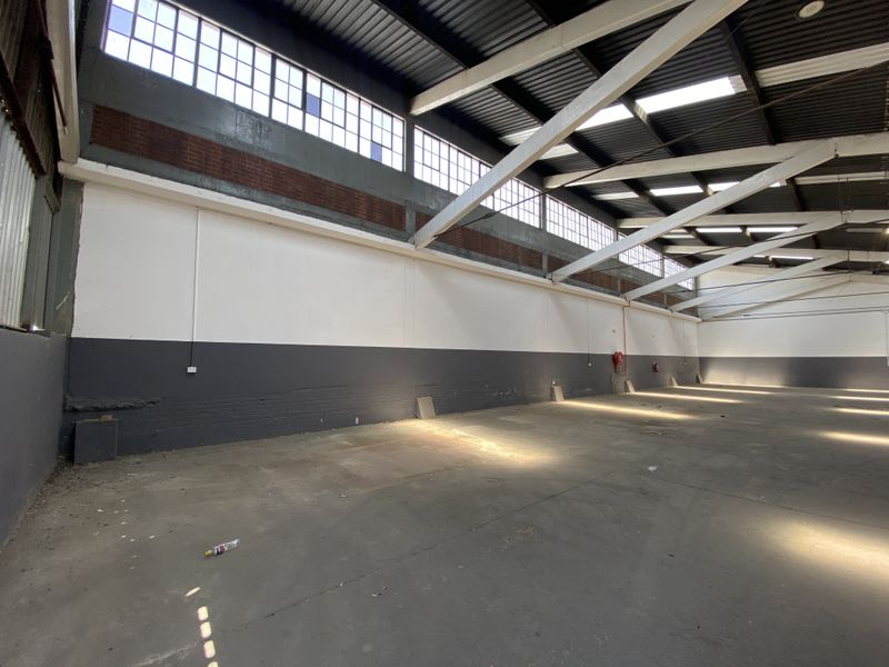 No Offices warehouse in Edenvale. - Photo 2