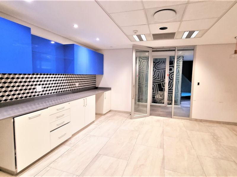 Office space of 5108m2 in a Free-Standing building in Bryanston - Photo 6