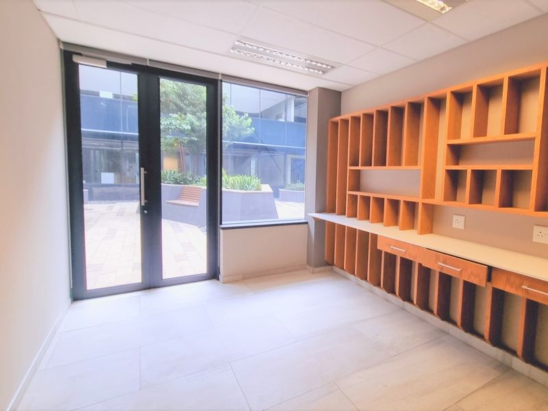 Office space of 5108m2 in a Free-Standing building in Bryanston - Photo 10