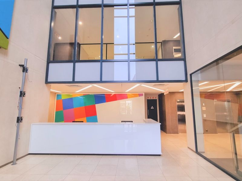 Office space of 5108m2 in a Free-Standing building in Bryanston - Photo 2