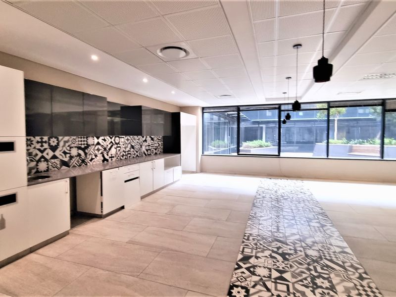 Office space of 5108m2 in a Free-Standing building in Bryanston - Photo 5