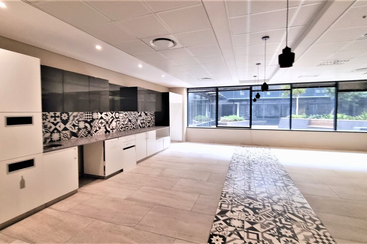 Office space of 5108m2 in a Free-Standing building in Bryanston - Photo 5