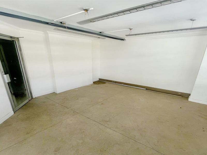 Office space to let in Parktown North - Photo 8