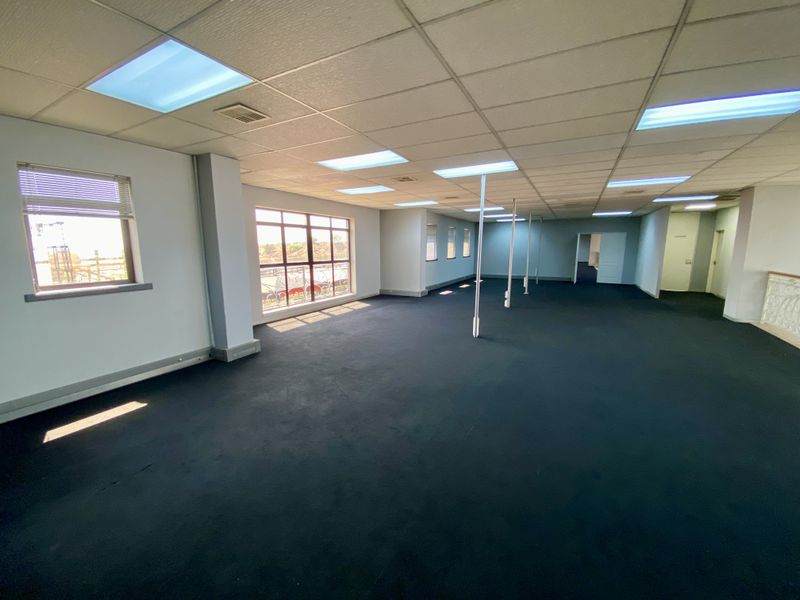 Highway facing warehouse's for lease/sale in Corporate Park South, Randjespark. - Photo 9