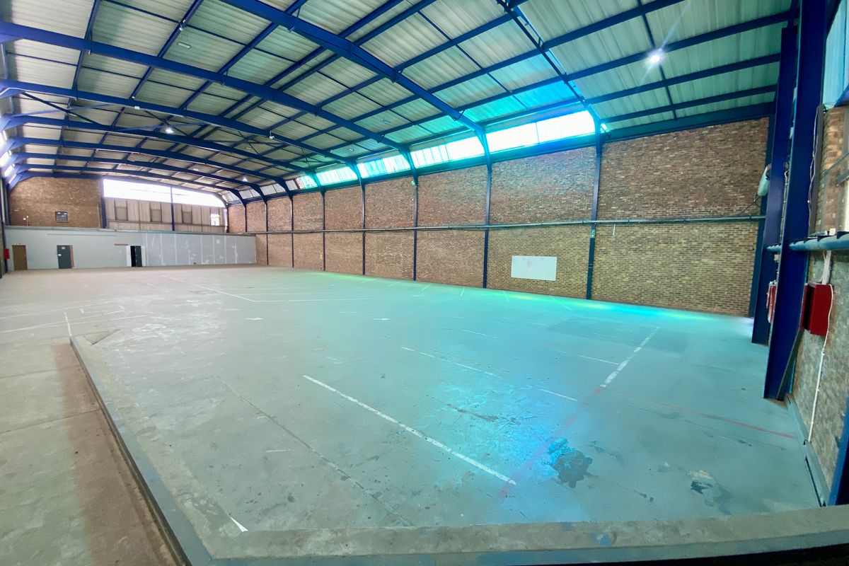 Highway facing warehouse's for lease/sale in Corporate Park South, Randjespark. - Photo 5