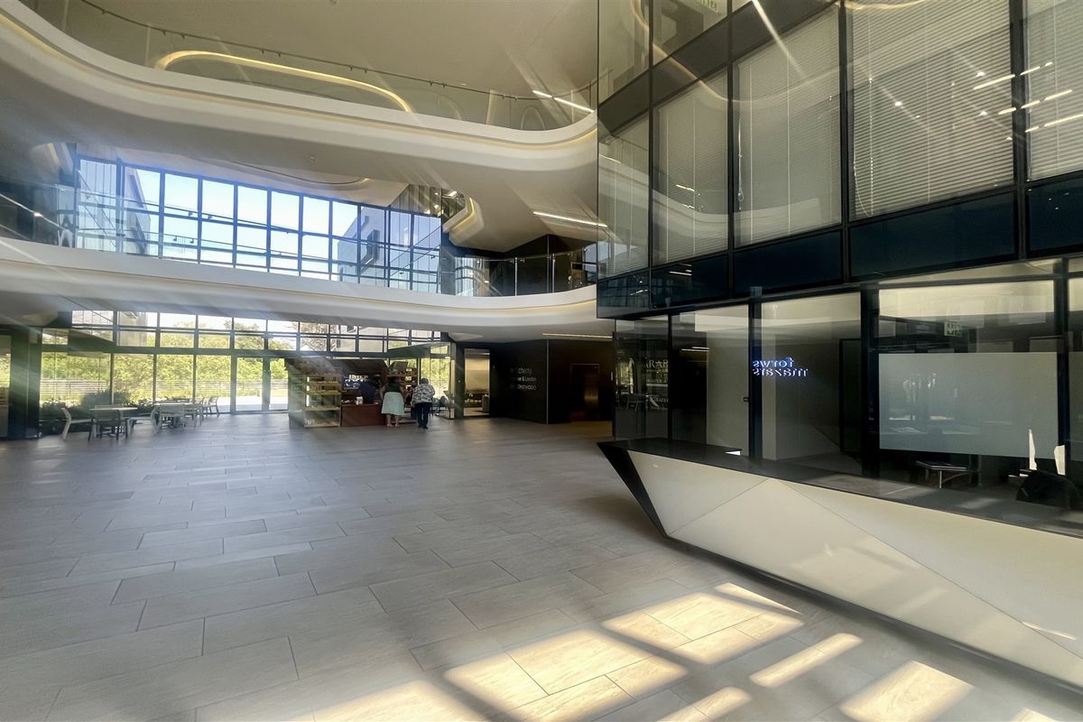 Office space to let in Melrose Estate - Photo 2