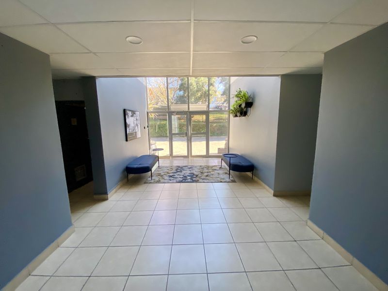 Fully Fitted First-Floor Office in Kyalami Business Park - Photo 3