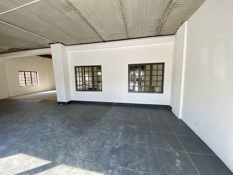 346m2 Ground-Floor Showroom/Storage Unit To Let in The Link, Halfway House – Prime Visibility on Old - Photo 3