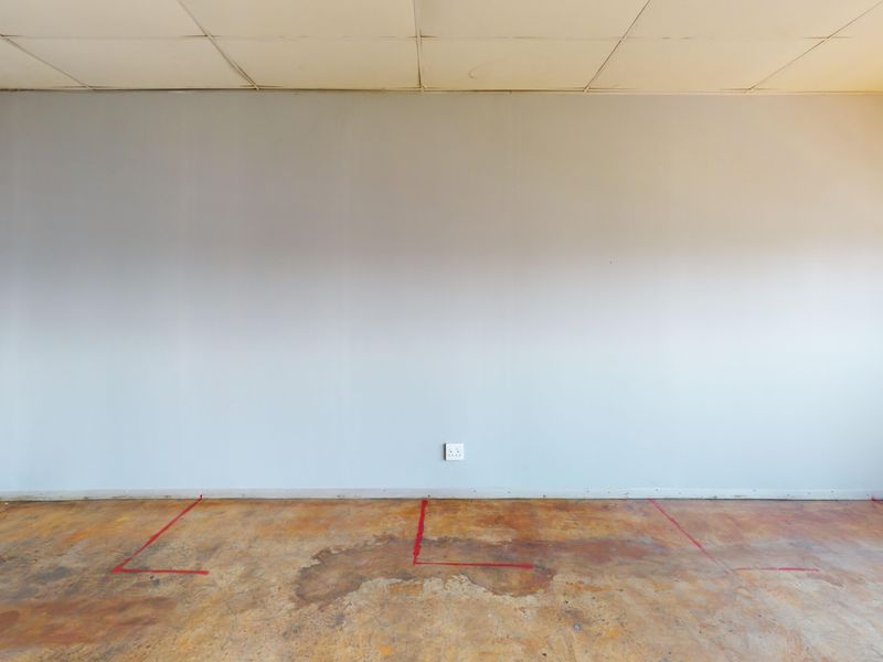 Modern Office Suite for Administration, Finance or Professional Services - Photo 10