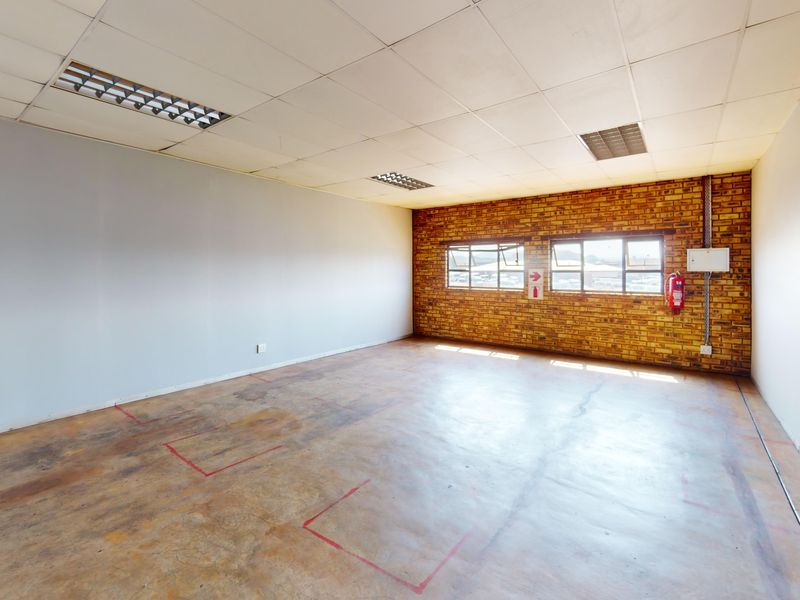 Modern Office Suite for Administration, Finance or Professional Services - Photo 6