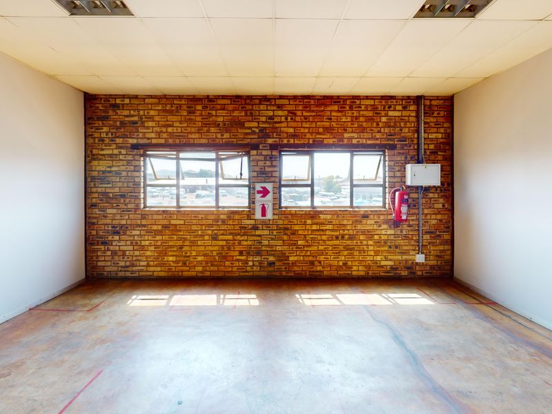 Modern Office Suite for Administration, Finance or Professional Services - Photo 8