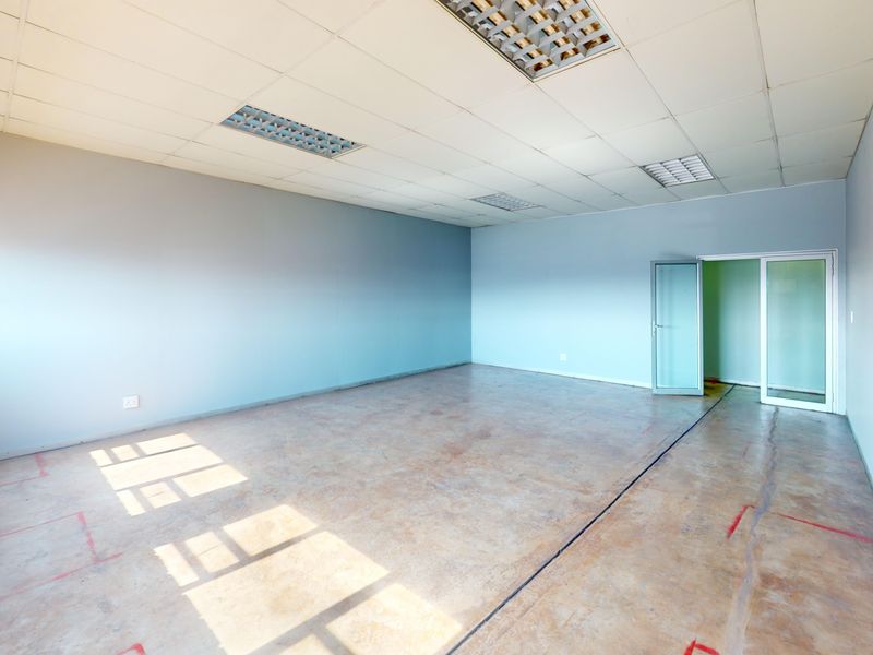 Modern Office Suite for Administration, Finance or Professional Services - Photo 2