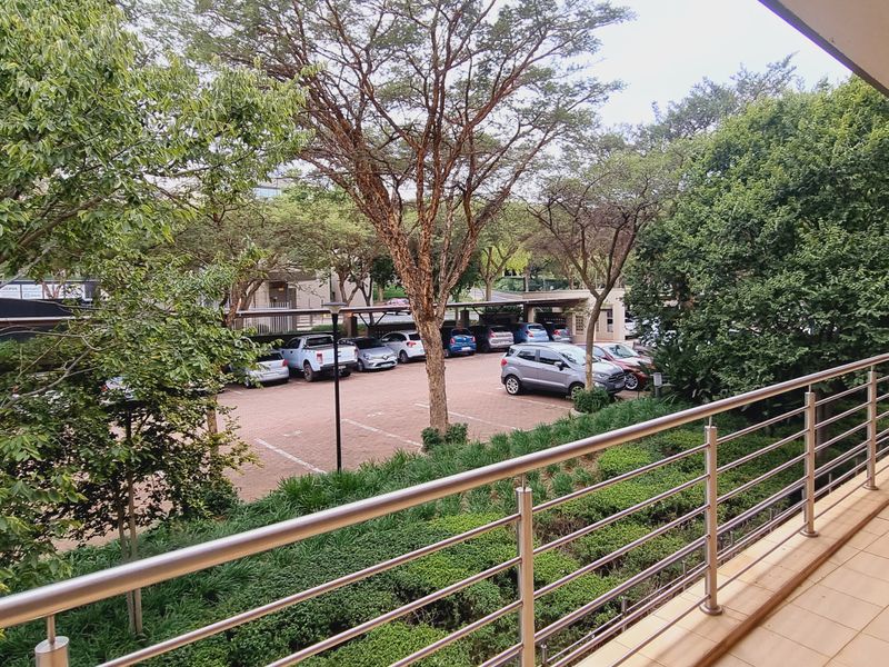 Office space to let on the 1st floor in The Woodlands Office Park - Photo 10