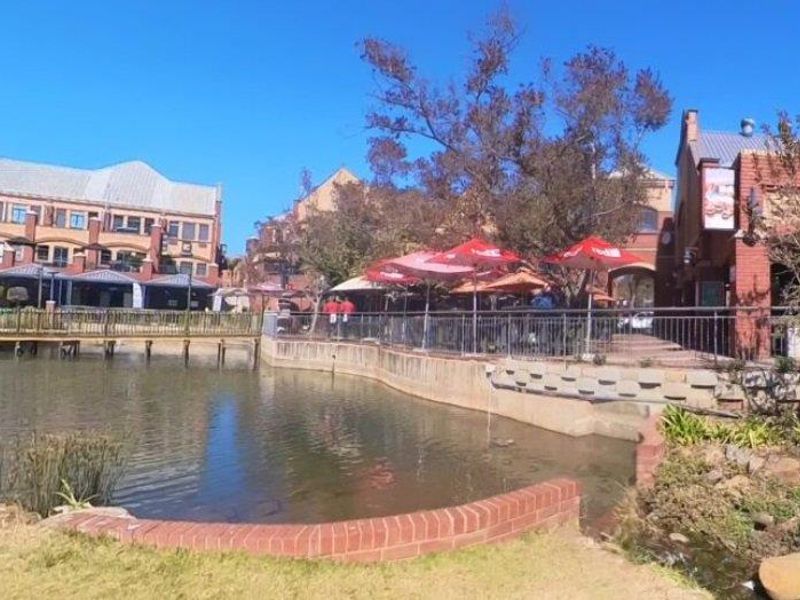 Retail Spaces Designed for Success - Photo 7