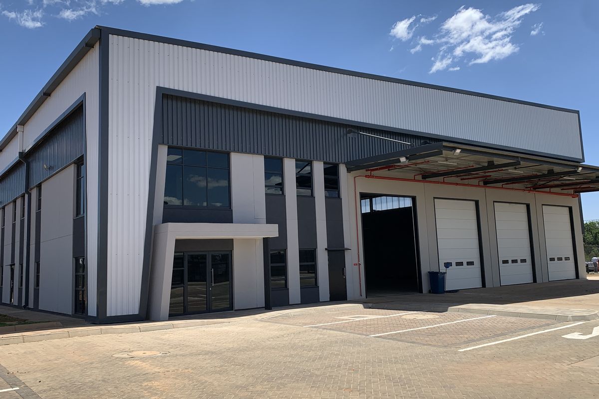 Warehouse to let in Jet Park - Photo 4