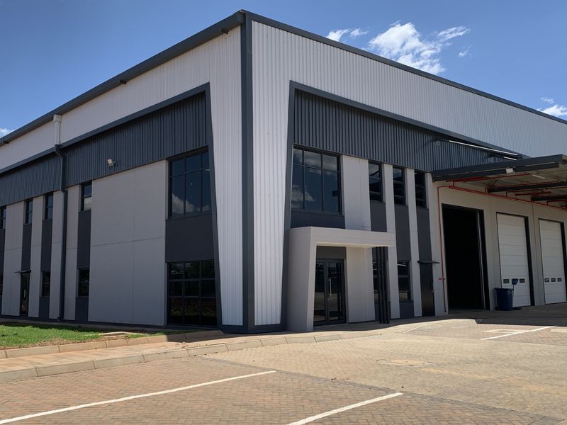 Warehouse to let in Jet Park - Photo 5
