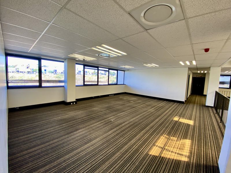 High-Visibility Showroom, Office & Warehouse Space To Let – Old Pretoria Road, Midrand - Photo 9