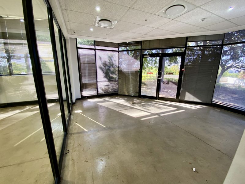 High-Visibility Showroom, Office & Warehouse Space To Let – Old Pretoria Road, Midrand - Photo 3