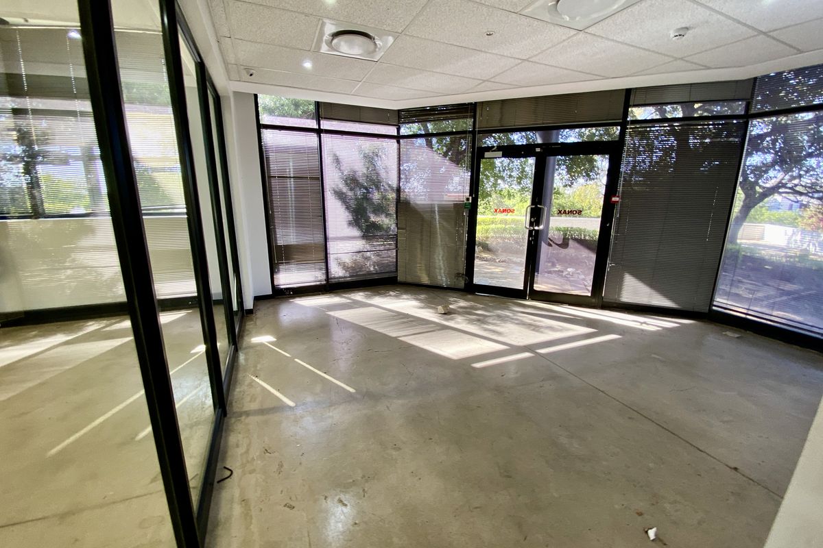 High-Visibility Showroom, Office & Warehouse Space To Let – Old Pretoria Road, Midrand - Photo 3